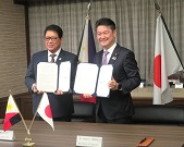 日本とフィリピン共和国との間で特定技能外国人に係る協力覚書の署名式が行われました（平成３１年３月１９日）。